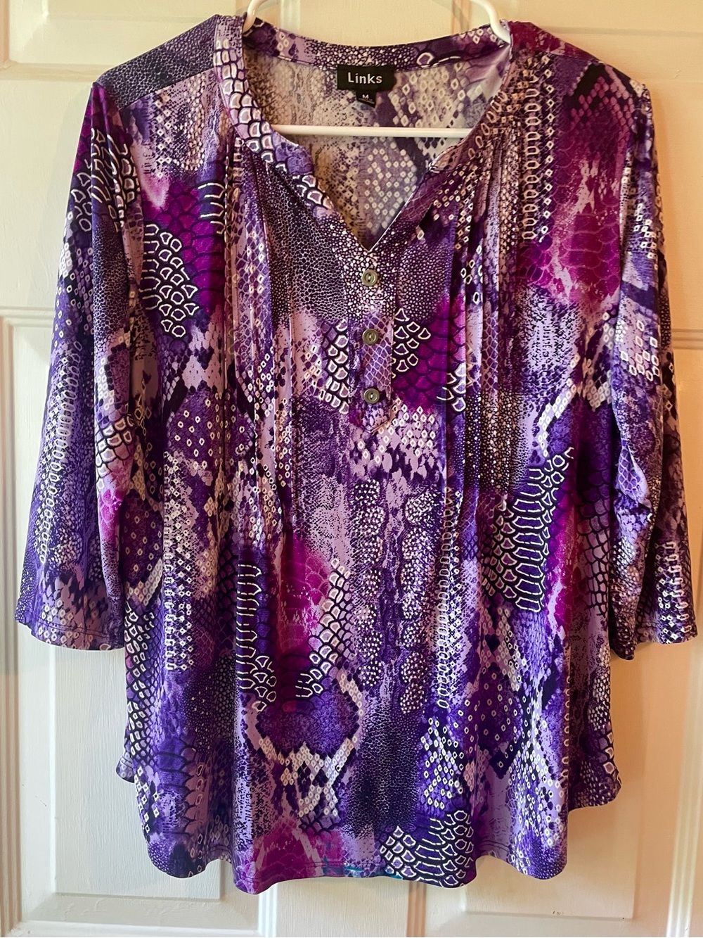 Links Purple Magenta Mixed Snake Print Pin Tuck Pleats Henley Knit Top Medium
